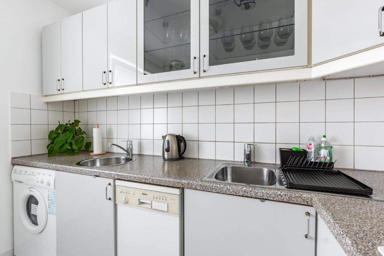 Retro Apartment In The City Center. Вена Экстерьер фото